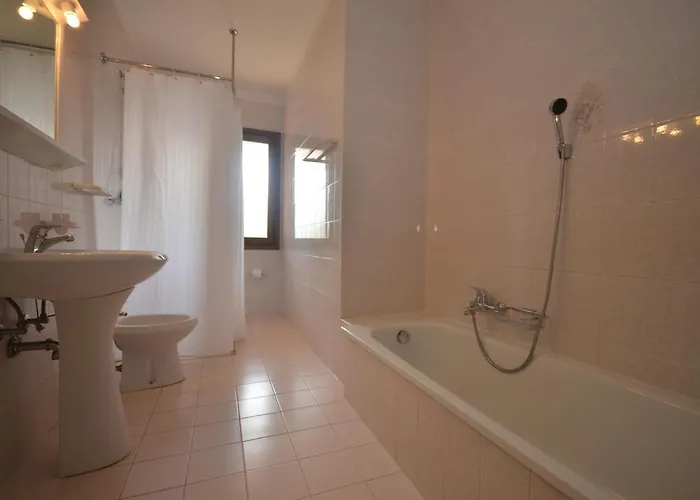 펜션 Villaggio Dei Fiori 비비오네