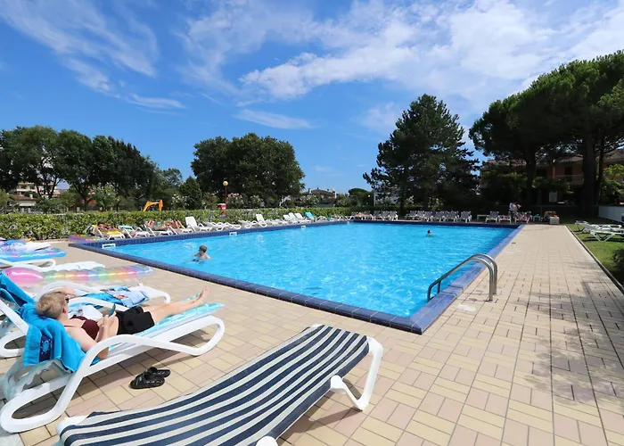 Villaggio Dei Fiori 비비오네